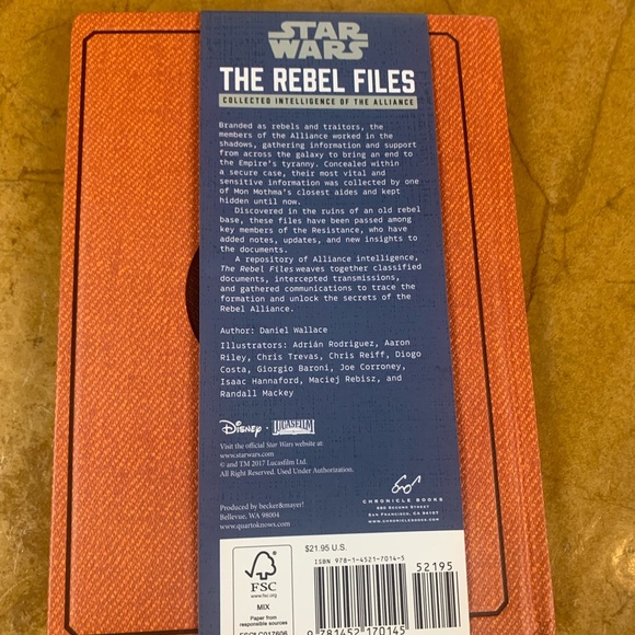 Star Wars :The Rebel Files book - Picture 2 of 3